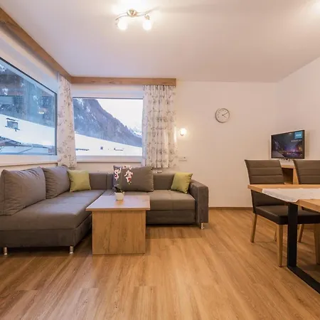 Apartment Mountain Living *